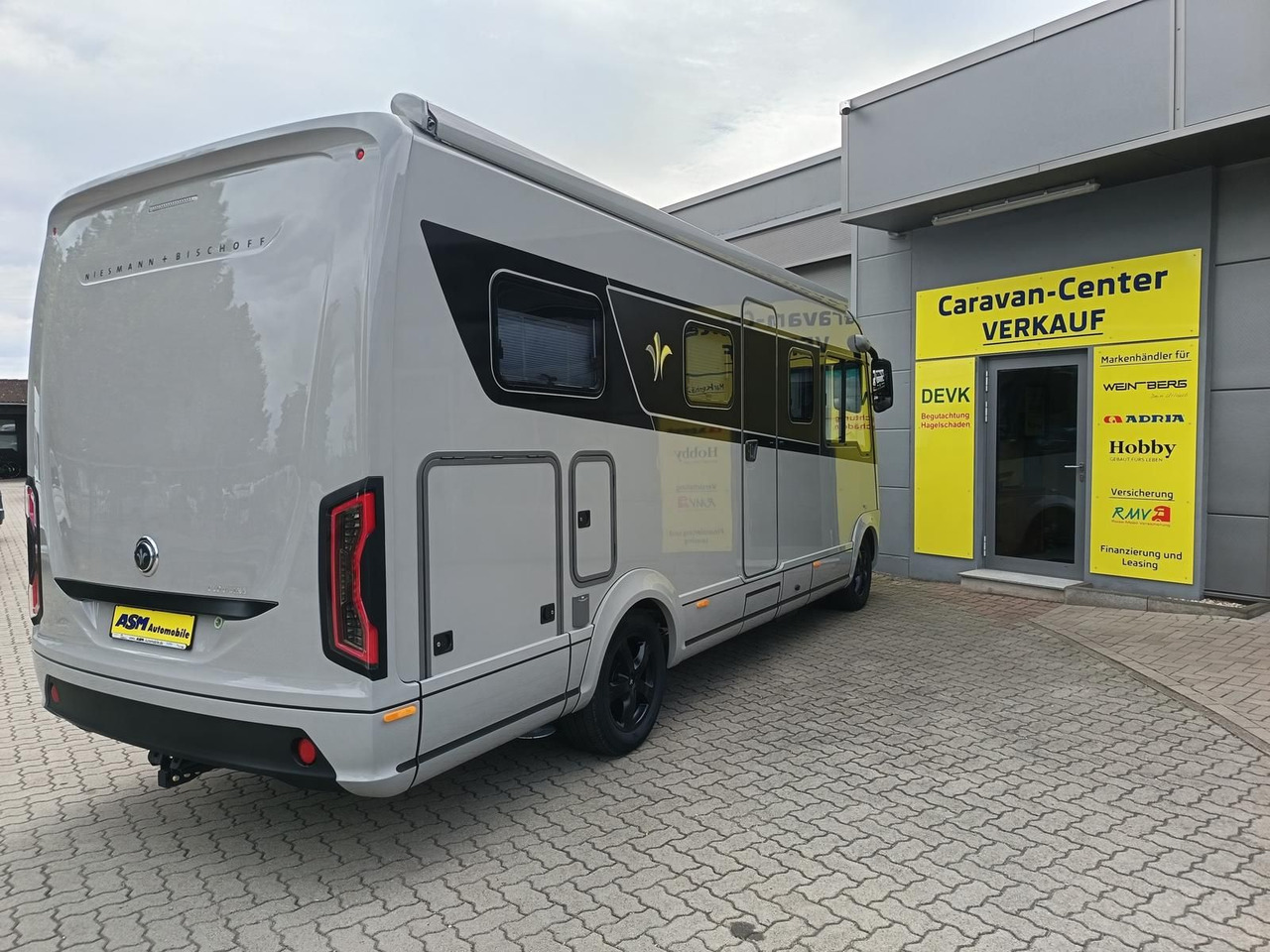 Niesmann + Bischoff iSmove 6.9 E132 kW*AHK*SOLAR*SAT*NAVI*DACHKLIMA* - Helintegreret autocamper: billede 5 Niesmann + Bischoff iSmove 6.9 E132 kW*AHK*SOLAR*SAT*NAVI*DACHKLIMA* - Helintegreret autocamper: billede 5