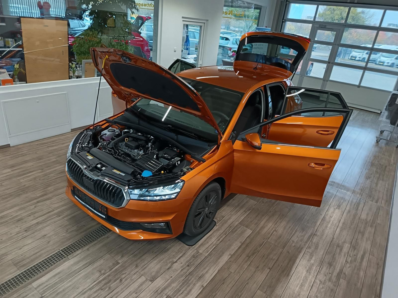 Skoda Fabia 130 Jahre 1,0 TSI*AHK-VORBER.*5J.GARANTIE* - Sedan: billede 2 Skoda Fabia 130 Jahre 1,0 TSI*AHK-VORBER.*5J.GARANTIE* - Sedan: billede 2