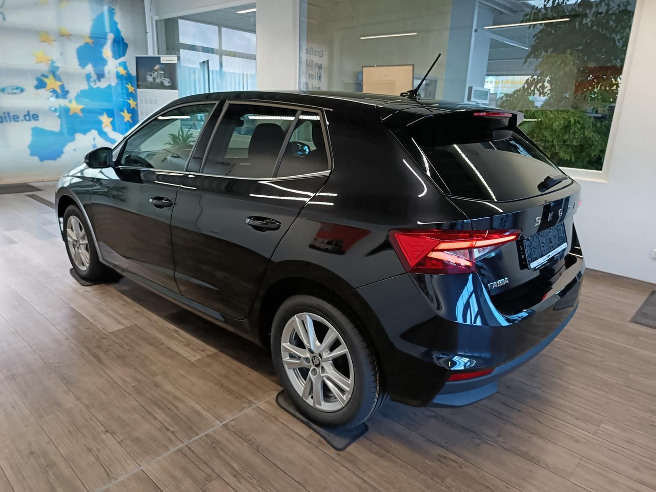 Skoda Fabia 130 Jahre 1,0 TSI*AHK-VORBER.*5J.GARANTIE* - Sedan: billede 4 Skoda Fabia 130 Jahre 1,0 TSI*AHK-VORBER.*5J.GARANTIE* - Sedan: billede 4