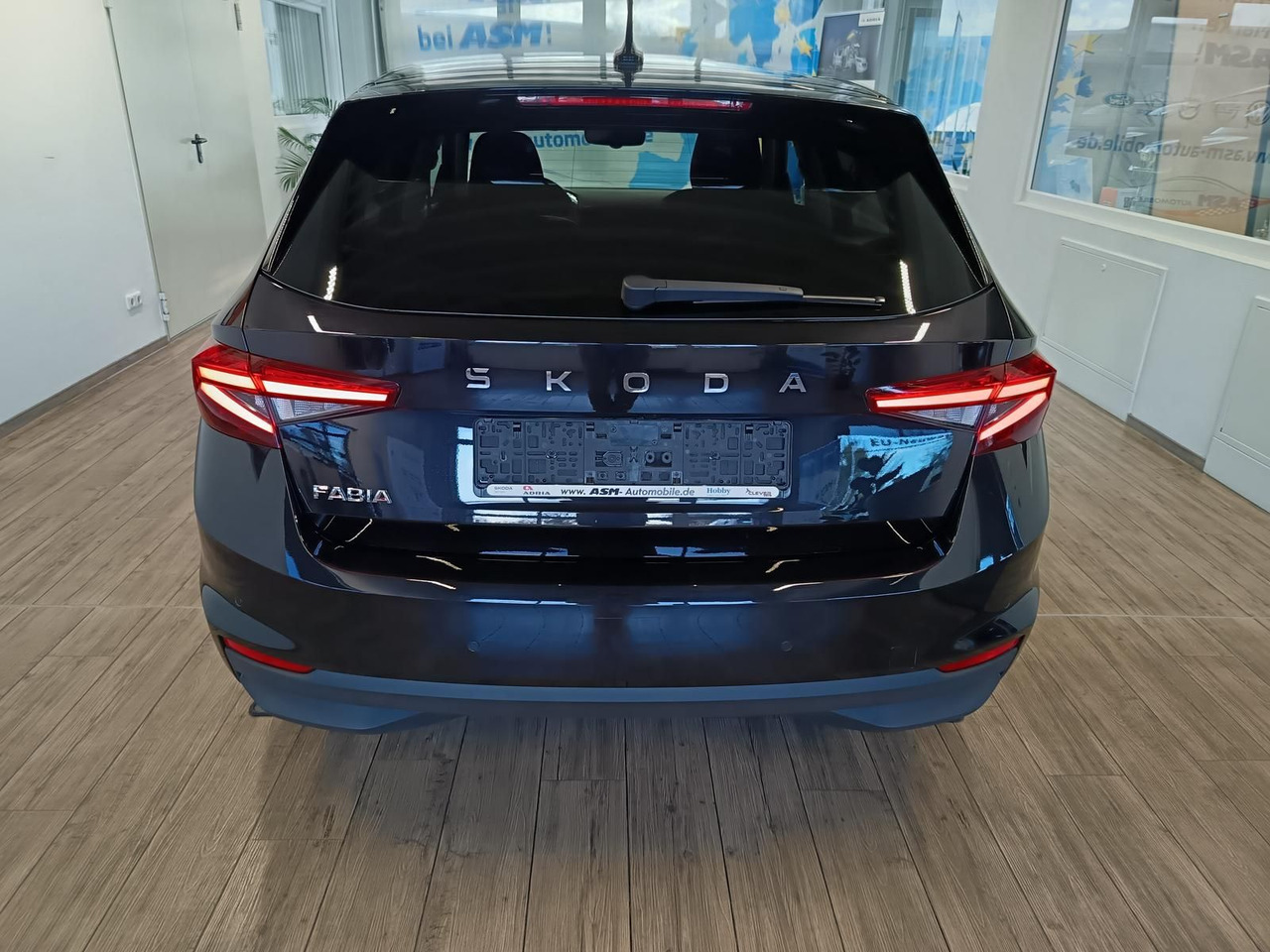 Skoda Fabia 130 Jahre 1,0 TSI*AHK-VORBER.*5J.GARANTIE* - Sedan: billede 5 Skoda Fabia 130 Jahre 1,0 TSI*AHK-VORBER.*5J.GARANTIE* - Sedan: billede 5