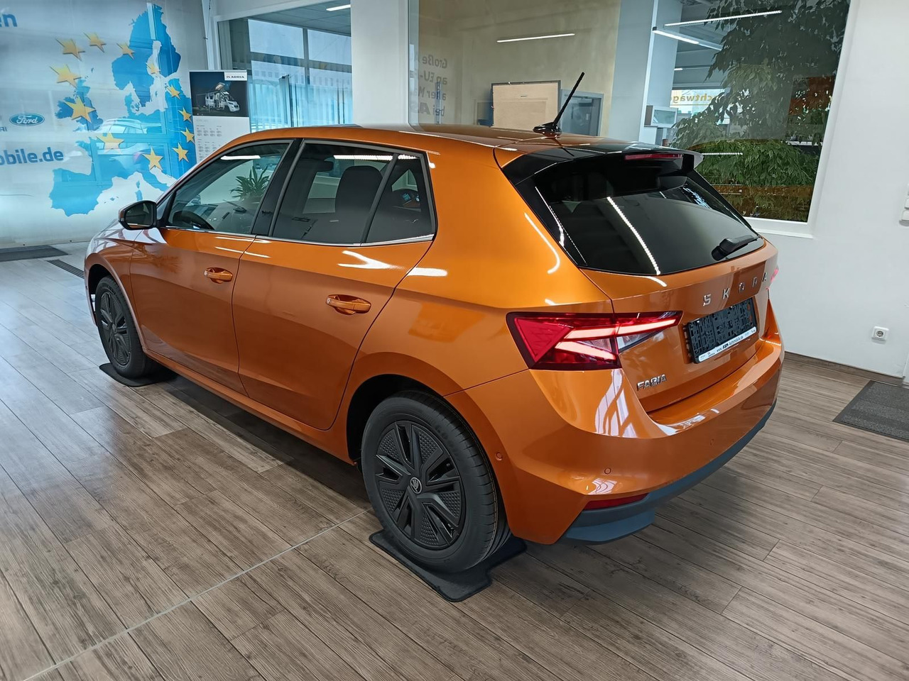 Skoda Fabia 130 Jahre 1,0 TSI*AHK-VORBER.*5J.GARANTIE* - Sedan: billede 4 Skoda Fabia 130 Jahre 1,0 TSI*AHK-VORBER.*5J.GARANTIE* - Sedan: billede 4