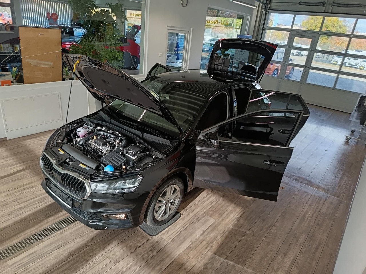 Skoda Fabia 130 Jahre 1,0TSI DSG*AHK-VORBER.*LED*R-KAM - Sedan: billede 2 Skoda Fabia 130 Jahre 1,0TSI DSG*AHK-VORBER.*LED*R-KAM - Sedan: billede 2