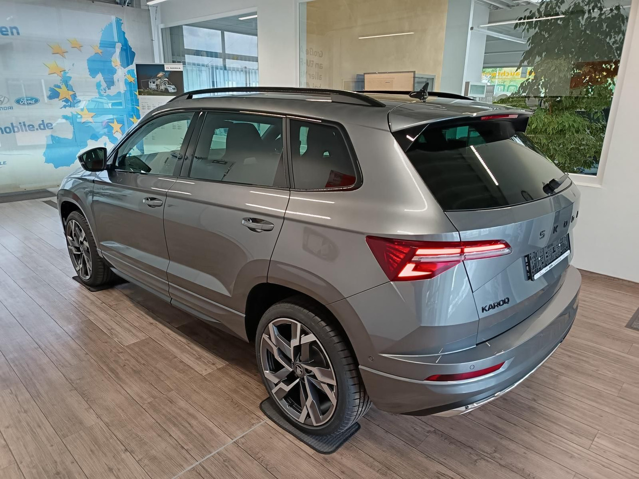 Skoda Karoq Sportline 1,5 TSI DSG*AHK*PSD*STD.HZG*NAVI - SUV: billede 4 Skoda Karoq Sportline 1,5 TSI DSG*AHK*PSD*STD.HZG*NAVI - SUV: billede 4