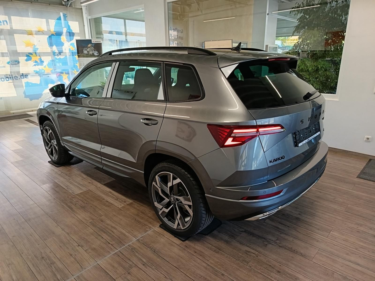 Skoda Karoq Sportline 2,0 TDI DSG 4x4*AHK*PSD*STD.HZG* - SUV: billede 4 Skoda Karoq Sportline 2,0 TDI DSG 4x4*AHK*PSD*STD.HZG* - SUV: billede 4
