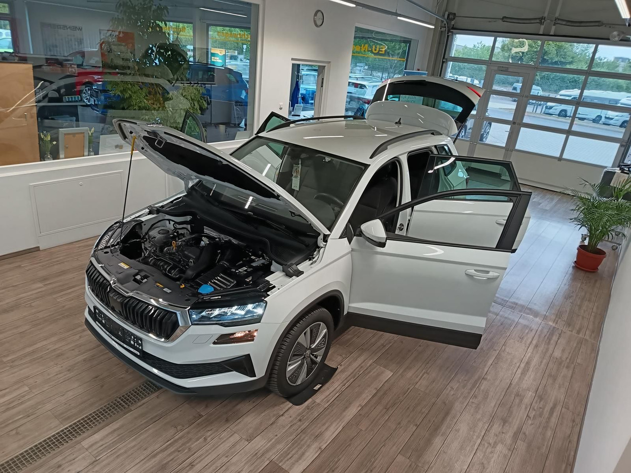Skoda Karoq Style 1,5TSI DSG*AHK-VORBER*NAVI*LED*R-KAM - SUV: billede 2 Skoda Karoq Style 1,5TSI DSG*AHK-VORBER*NAVI*LED*R-KAM - SUV: billede 2