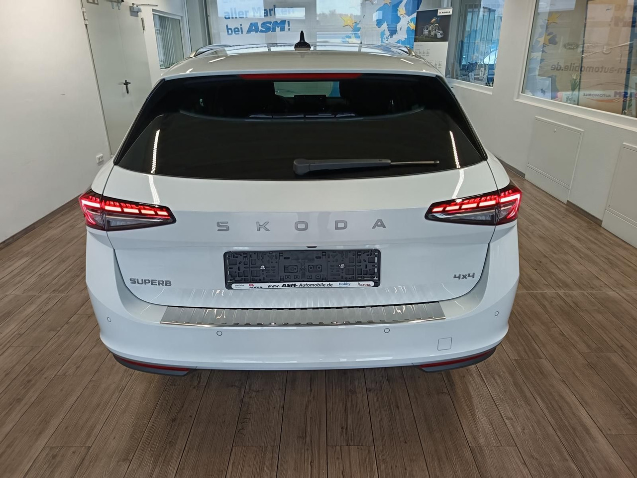 Skoda Superb Combi L&K 2,0TDI 4x4*PSD*STD.HZG*360°*HUD - Stationcar: billede 5 Skoda Superb Combi L&K 2,0TDI 4x4*PSD*STD.HZG*360°*HUD - Stationcar: billede 5