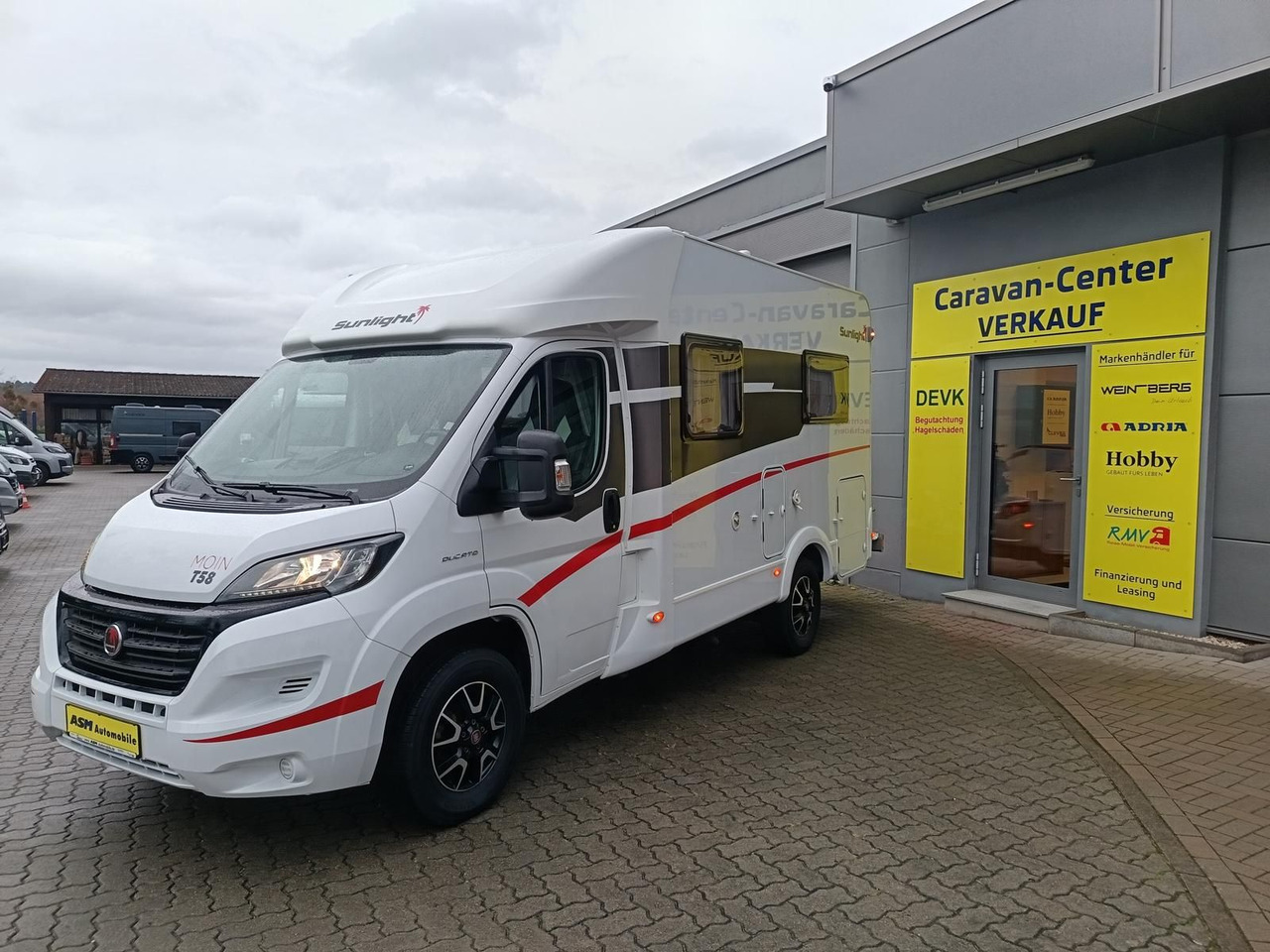 Sunlight T 58*MARKISE*SOLAR*SAT*TV*ROLLER TRÄGER - Delintegreret autocamper: billede 3 Sunlight T 58*MARKISE*SOLAR*SAT*TV*ROLLER TRÄGER - Delintegreret autocamper: billede 3