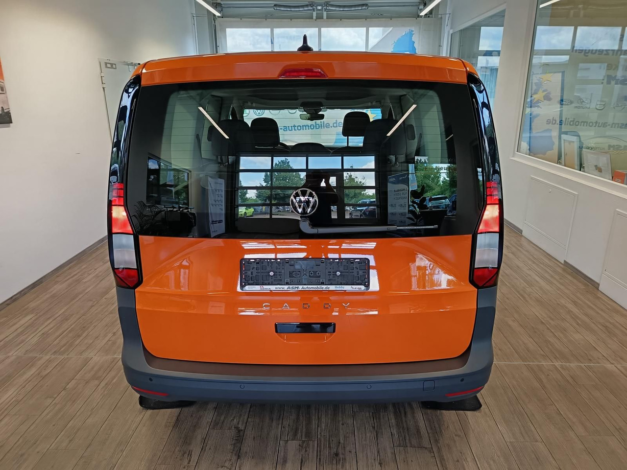 Volkswagen Caddy 2.0 TDI 75 kW*PDC*TEMP*DAB*KLIMA*5-SITZER* - Stationcar: billede 5 Volkswagen Caddy 2.0 TDI 75 kW*PDC*TEMP*DAB*KLIMA*5-SITZER* - Stationcar: billede 5