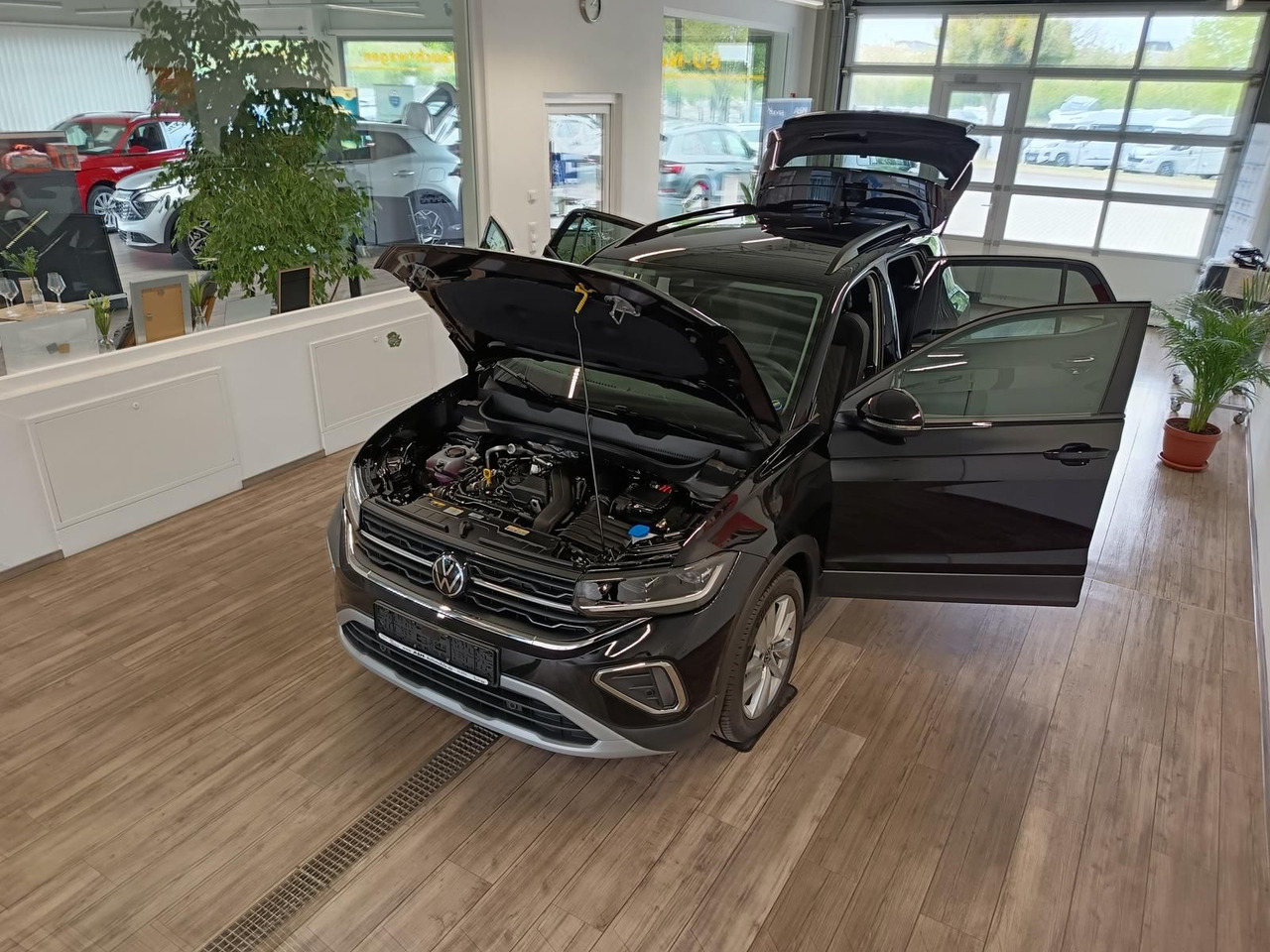 Volkswagen T-Cross Life 1.5 TSI DSG*AHK*MATRIX LED*ACC*SHZ* - SUV: billede 2 Volkswagen T-Cross Life 1.5 TSI DSG*AHK*MATRIX LED*ACC*SHZ* - SUV: billede 2