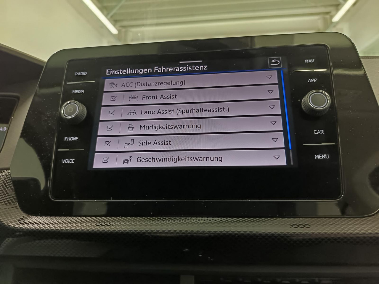 SUV Volkswagen T-Cross Life 1.5 TSI DSG*AHK*MATRIX LED*ACC*SHZ*: billede 14 SUV Volkswagen T-Cross Life 1.5 TSI DSG*AHK*MATRIX LED*ACC*SHZ*: billede 14