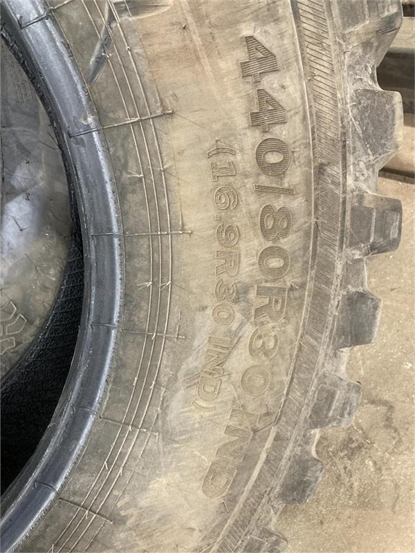 Alliance 16.9 R30 IND 440/80R30 MULTIUSE 550 - Dæk for Utility/ Speciel maskine: billede 2 Alliance 16.9 R30 IND 440/80R30 MULTIUSE 550 - Dæk for Utility/ Speciel maskine: billede 2