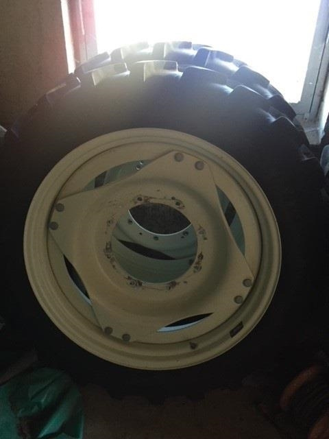 Alliance 270/95R36 Forhjul - New Holland T7 SWB - Dæk for Landbrugsmaskine: billede 1 Alliance 270/95R36 Forhjul - New Holland T7 SWB - Dæk for Landbrugsmaskine: billede 1
