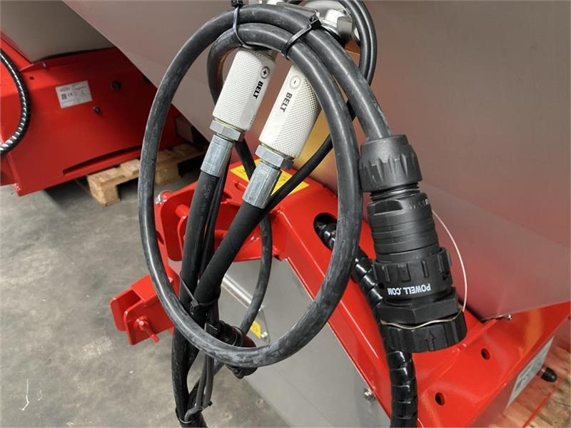 Bredal SGS 2000 Inkl. Lysanlæg, sold og rullepresenning - Sand-/ Saltspreder for Utility/ Speciel maskine: billede 5 Bredal SGS 2000 Inkl. Lysanlæg, sold og rullepresenning - Sand-/ Saltspreder for Utility/ Speciel maskine: billede 5