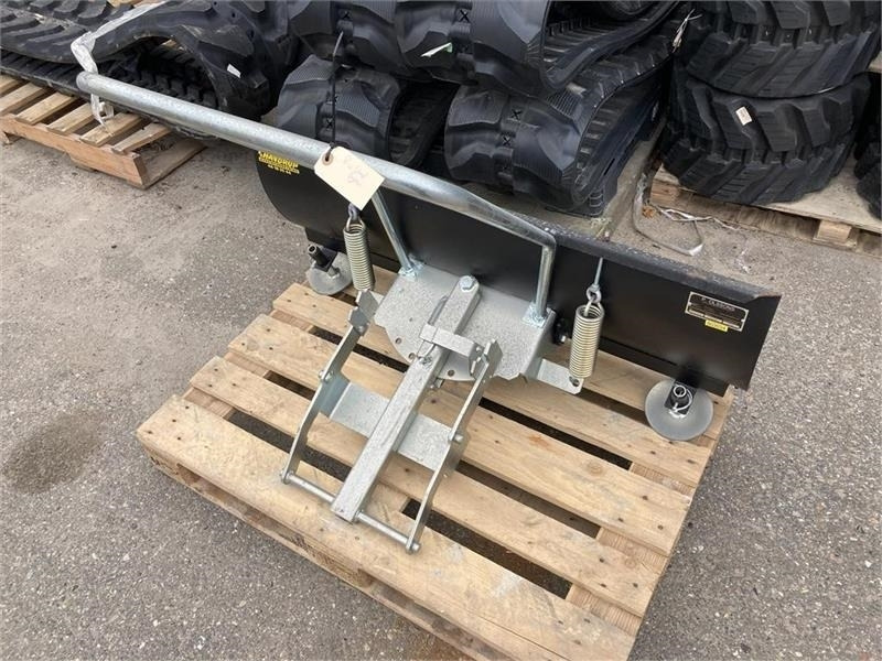 Husqvarna 125 B til R422 og P524 - Sneplov for Landbrugsmaskine: billede 2 Husqvarna 125 B til R422 og P524 - Sneplov for Landbrugsmaskine: billede 2