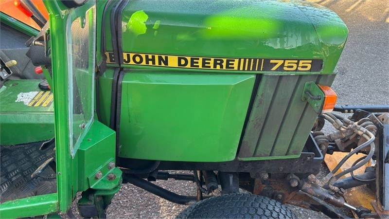 John Deere 755 Kompakt traktor - Kommunal traktor: billede 2 John Deere 755 Kompakt traktor - Kommunal traktor: billede 2