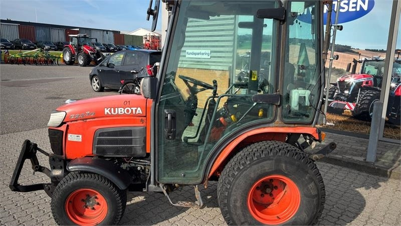 Kubota B2530 HST B2530 - Kommunal traktor: billede 3 Kubota B2530 HST B2530 - Kommunal traktor: billede 3