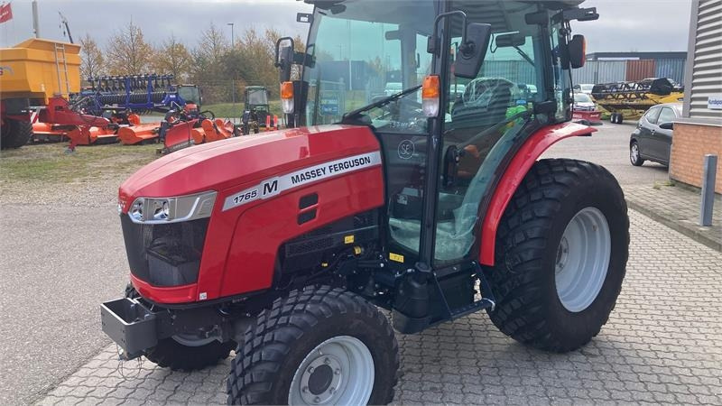 Massey Ferguson 1765 M HC - Kommunal traktor: billede 3 Massey Ferguson 1765 M HC - Kommunal traktor: billede 3