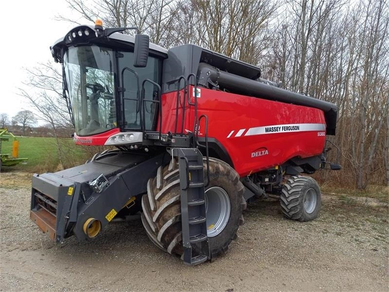 Massey Ferguson 9380 DELTA 35 fods Powerflow - Mejetærsker: billede 1 Massey Ferguson 9380 DELTA 35 fods Powerflow - Mejetærsker: billede 1