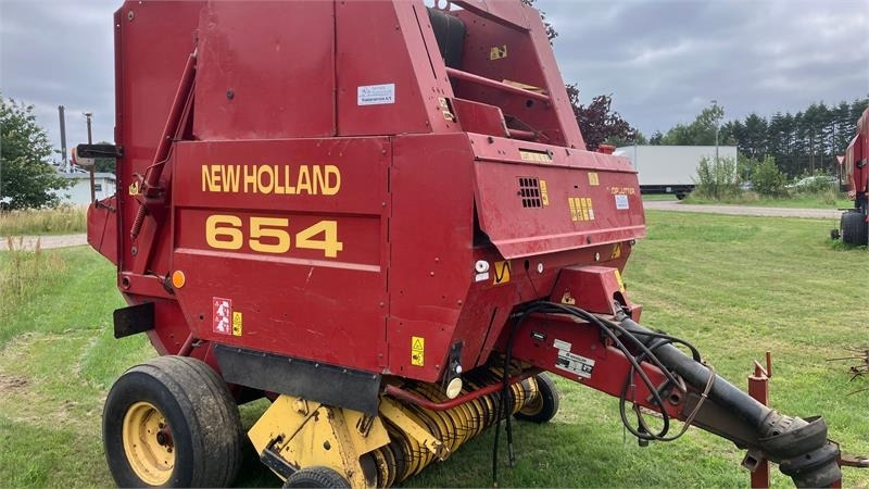 New Holland 654 RUNDBALLEPRESSER Cropcutter - Rundballepresse: billede 1 New Holland 654 RUNDBALLEPRESSER Cropcutter - Rundballepresse: billede 1