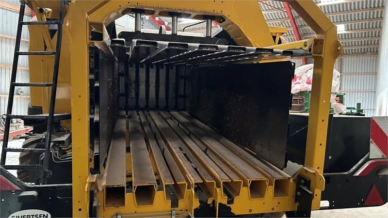 New Holland BB 1290 RC HD - Firkant ballepresse: billede 4 New Holland BB 1290 RC HD - Firkant ballepresse: billede 4