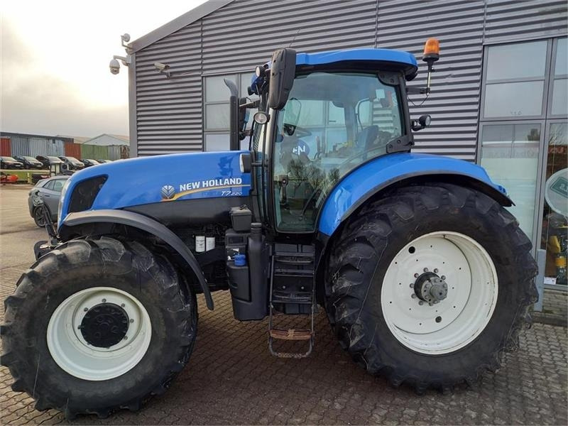 New Holland T7.220 - Traktor: billede 2 New Holland T7.220 - Traktor: billede 2