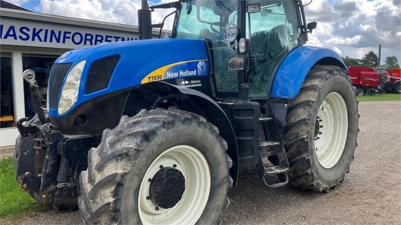 New Holland T7030  - Traktor: billede 2 New Holland T7030  - Traktor: billede 2