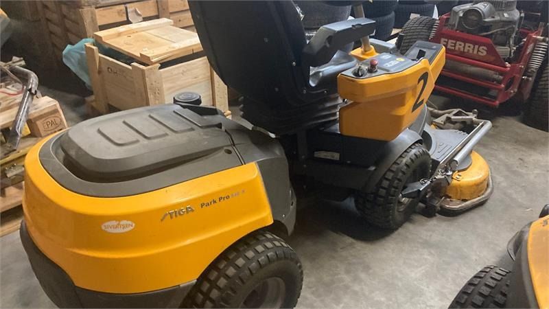 Stiga Park Pro 540IX 4WD 125 Combi Pro el. - Plæneklipper: billede 3 Stiga Park Pro 540IX 4WD 125 Combi Pro el. - Plæneklipper: billede 3