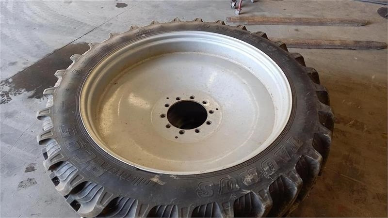 Taurus Sprøjtehjul 340/85R48 Taurus RC95. - Dæk for Landbrugsmaskine: billede 1 Taurus Sprøjtehjul 340/85R48 Taurus RC95. - Dæk for Landbrugsmaskine: billede 1