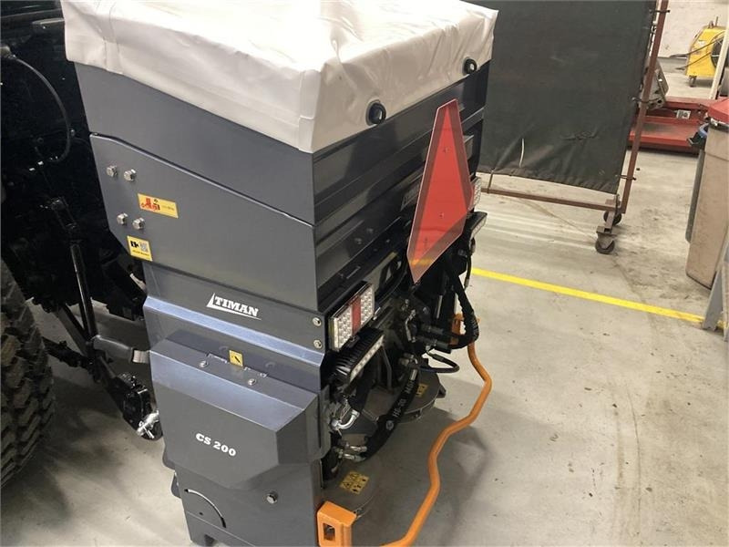 Timan CS-200 Combispreder 300 liter til traktor - Sand-/ Saltspreder for Utility/ Speciel maskine: billede 3 Timan CS-200 Combispreder 300 liter til traktor - Sand-/ Saltspreder for Utility/ Speciel maskine: billede 3
