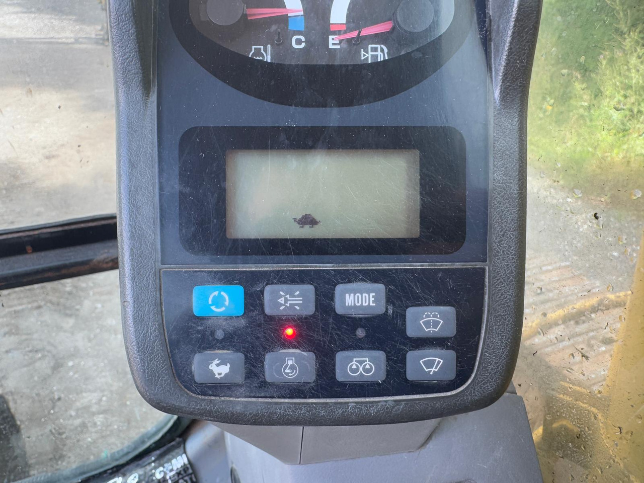 Bæltegravemaskine New Holland E 215: billede 15