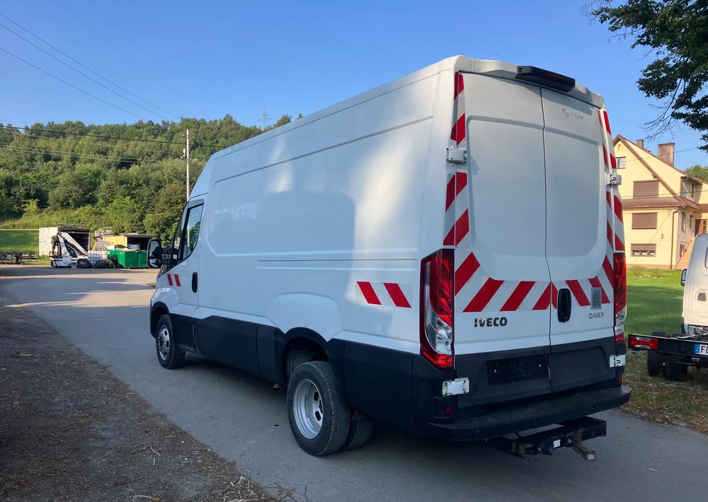 Iveco Daily 35c16 blaszak KLIMA SPROWADZONY serwisówka - Varevogn: billede 4 Iveco Daily 35c16 blaszak KLIMA SPROWADZONY serwisówka - Varevogn: billede 4