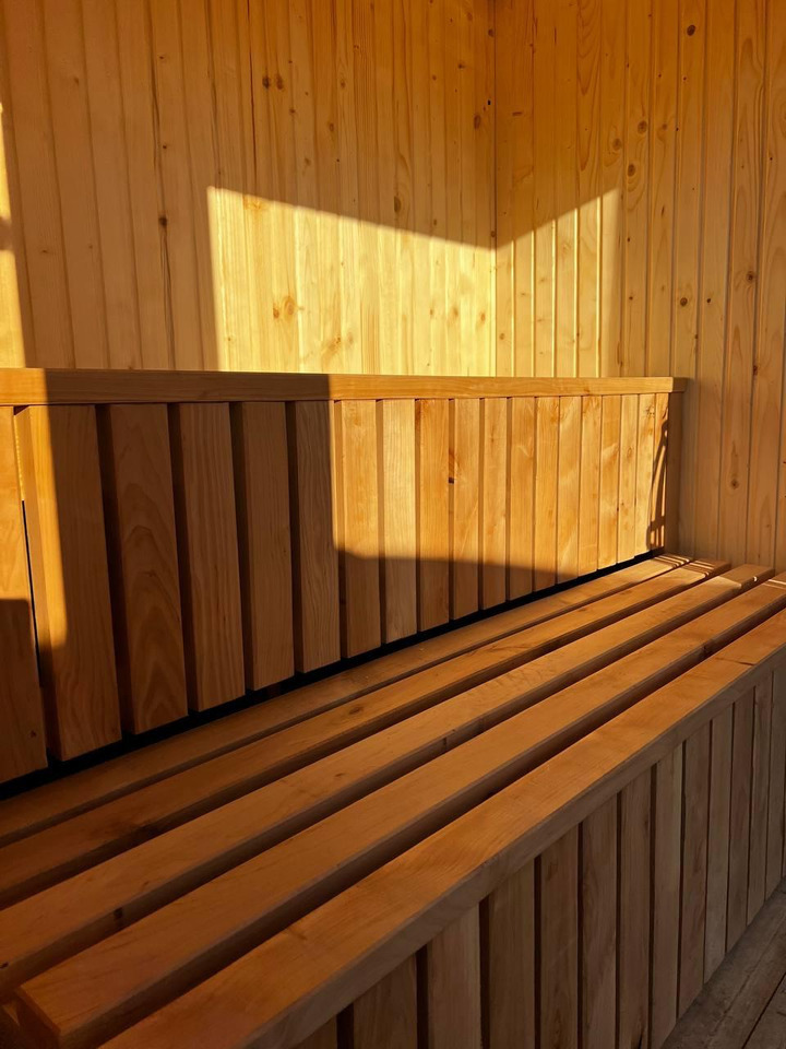 IDEX Sauna 200x220x200 cm – Compact Outdoor or Indoor Sauna Cabin Mobile Sauna - Veksellad/ Container: billede 5 IDEX Sauna 200x220x200 cm – Compact Outdoor or Indoor Sauna Cabin Mobile Sauna - Veksellad/ Container: billede 5