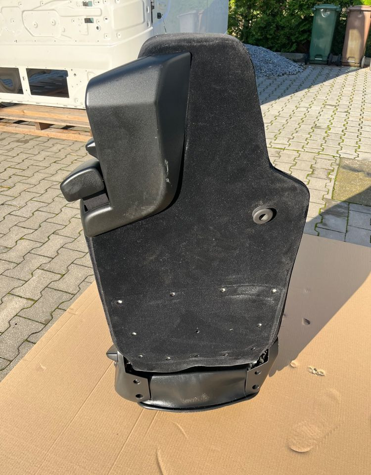 Fotel kierowcy MAN TG3 TGX nowy model siedzenie lewe - Førerhus og interiør for Lastbil: billede 5 Fotel kierowcy MAN TG3 TGX nowy model siedzenie lewe - Førerhus og interiør for Lastbil: billede 5