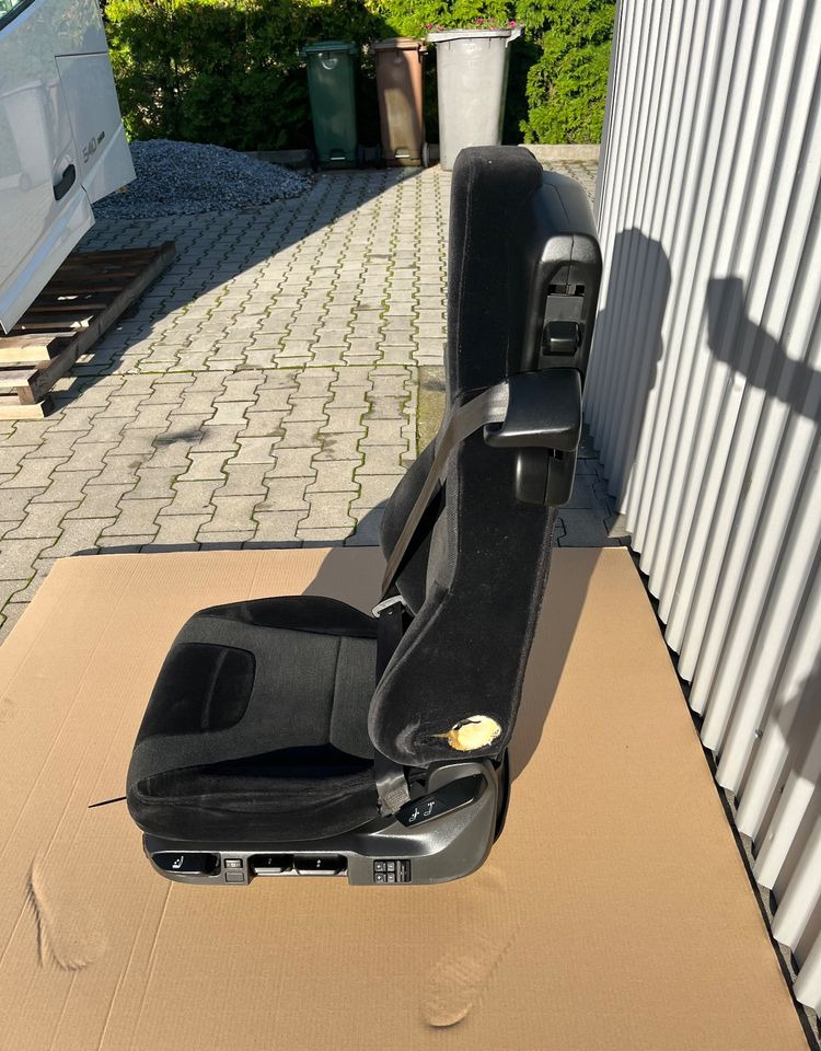 Fotel kierowcy MAN TG3 TGX nowy model siedzenie lewe - Førerhus og interiør for Lastbil: billede 3 Fotel kierowcy MAN TG3 TGX nowy model siedzenie lewe - Førerhus og interiør for Lastbil: billede 3