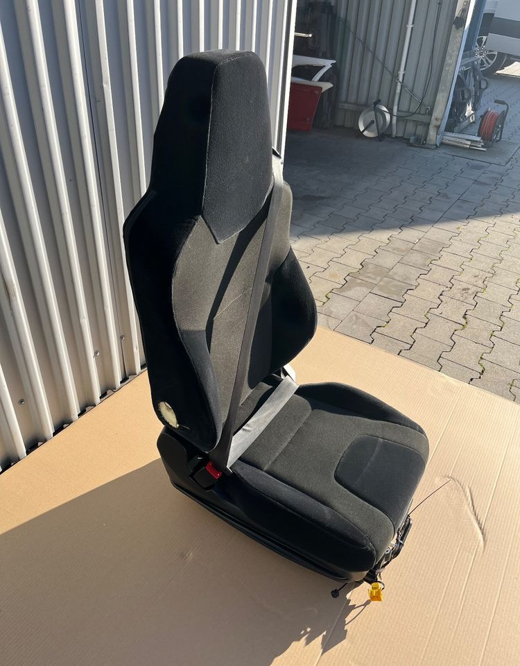 Fotel kierowcy MAN TG3 TGX nowy model siedzenie lewe - Førerhus og interiør for Lastbil: billede 2 Fotel kierowcy MAN TG3 TGX nowy model siedzenie lewe - Førerhus og interiør for Lastbil: billede 2