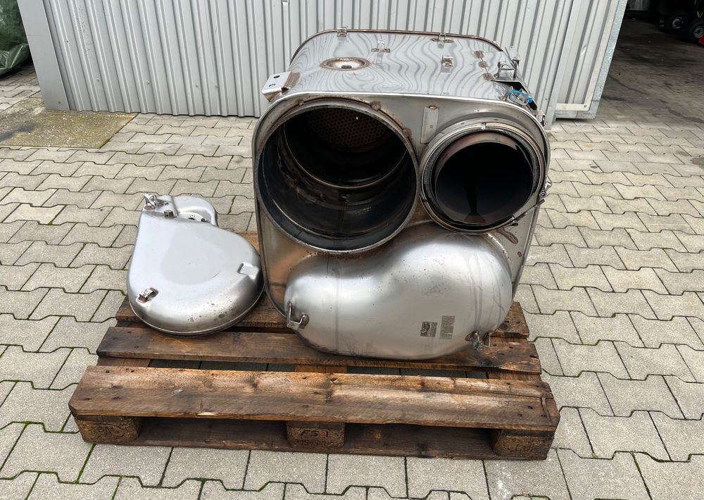 Katalizator MAN TGX TGS lift wydech tłumik - Udstødningssystem for Lastbil: billede 1 Katalizator MAN TGX TGS lift wydech tłumik - Udstødningssystem for Lastbil: billede 1