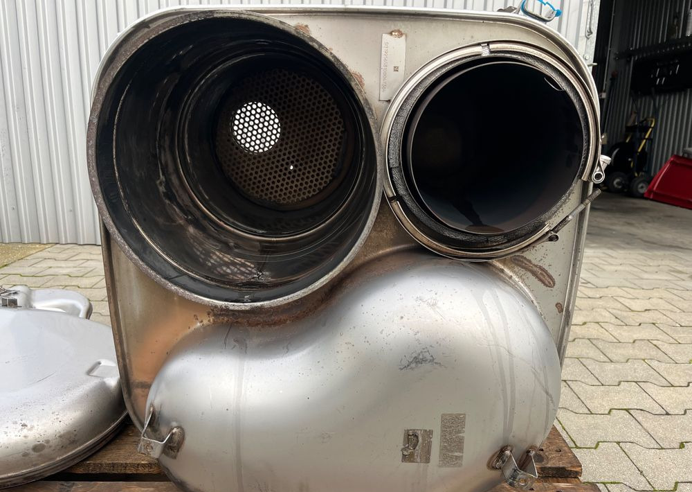 Katalizator MAN TGX TGS lift wydech tłumik - Udstødningssystem for Lastbil: billede 2 Katalizator MAN TGX TGS lift wydech tłumik - Udstødningssystem for Lastbil: billede 2