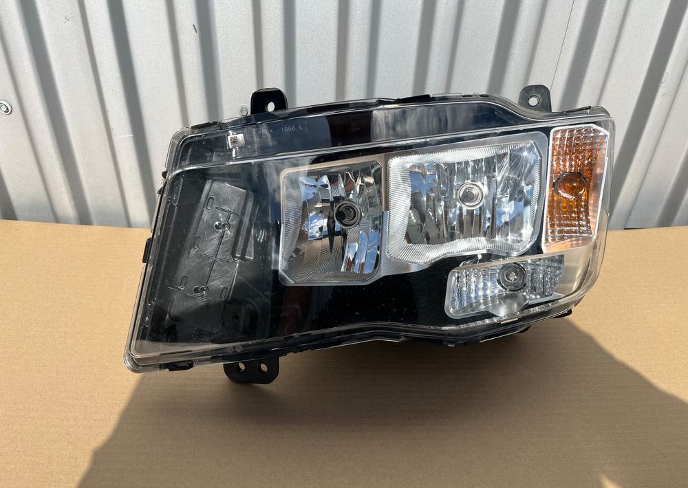 Lampa MAN TGL TGM TG3 reflektor RH nowy model - Lys/ Belysning for Lastbil: billede 1 Lampa MAN TGL TGM TG3 reflektor RH nowy model - Lys/ Belysning for Lastbil: billede 1