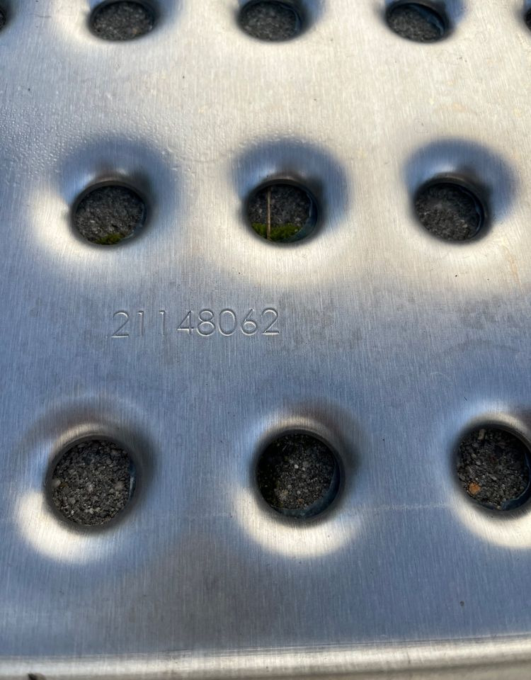 Podest zbiornika Volvo FH FM NOWY pokrywa płyta - Karosseri og udvendig for Lastbil: billede 3 Podest zbiornika Volvo FH FM NOWY pokrywa płyta - Karosseri og udvendig for Lastbil: billede 3