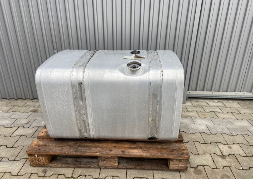 Zbiornik paliwa MAN TGX TGS 375 litrów bak - Brændstoftank for Lastbil: billede 1 Zbiornik paliwa MAN TGX TGS 375 litrów bak - Brændstoftank for Lastbil: billede 1