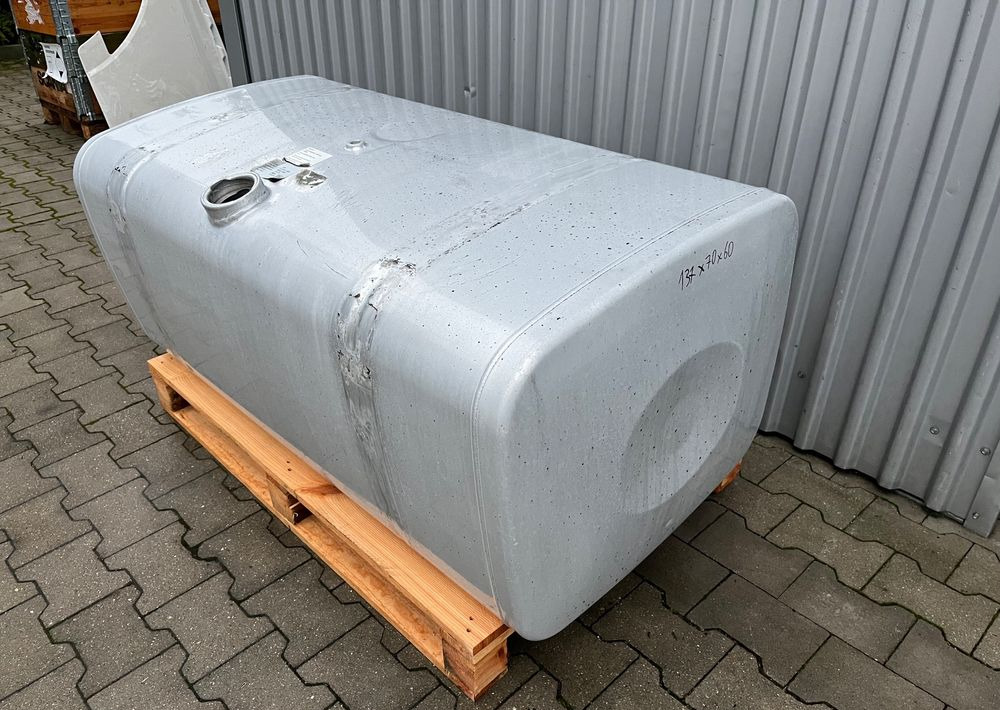 Zbiornik paliwa MAN TGX TGS 480 litrów bak - Brændstofsystem for Lastbil: billede 2 Zbiornik paliwa MAN TGX TGS 480 litrów bak - Brændstofsystem for Lastbil: billede 2