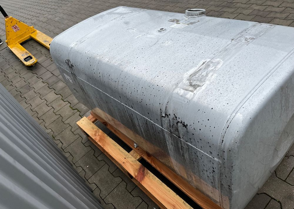 Zbiornik paliwa MAN TGX TGS 480 litrów bak - Brændstofsystem for Lastbil: billede 4 Zbiornik paliwa MAN TGX TGS 480 litrów bak - Brændstofsystem for Lastbil: billede 4