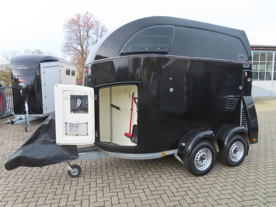Pferdeanhänger Böckmann Master, Aluboden Sattelkammer 100 Km/h - Hestetrailer: billede 1 Pferdeanhänger Böckmann Master, Aluboden Sattelkammer 100 Km/h - Hestetrailer: billede 1