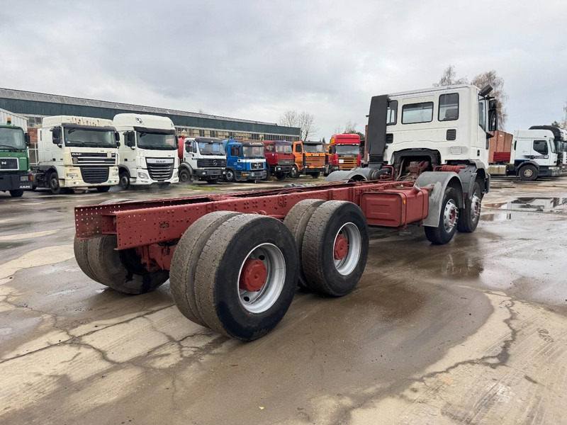 Iveco Eurotrakker 340 E 34 (GRAND PONT / LAMES / POMPE MANUELLE / BOITE MANUELLE / 12 ROUES) - Lastbil chassis: billede 5 Iveco Eurotrakker 340 E 34 (GRAND PONT / LAMES / POMPE MANUELLE / BOITE MANUELLE / 12 ROUES) - Lastbil chassis: billede 5