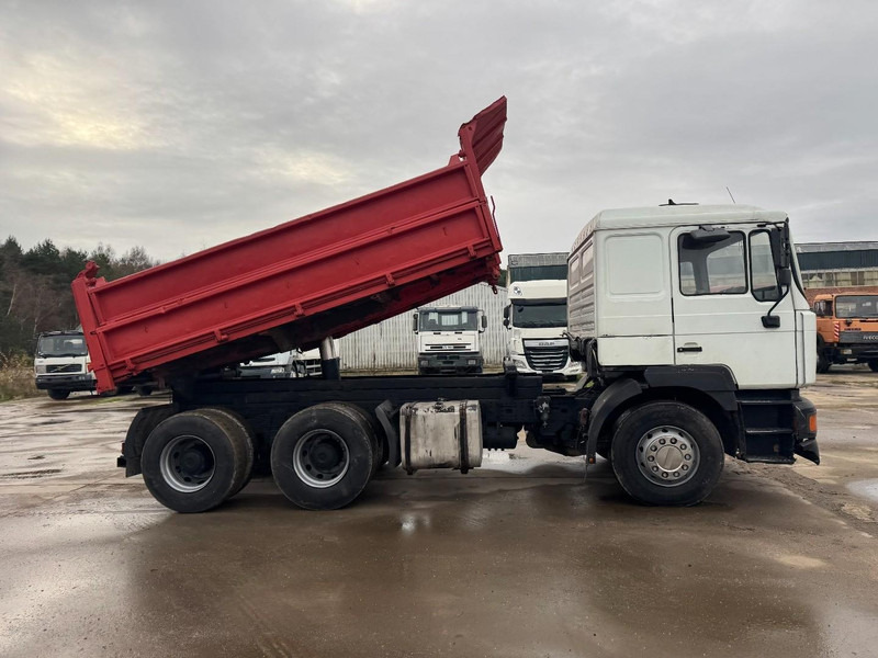 MAN 33.414 (BIG AXLE / STEEL SUSPENSION / 6 CYLINDER / MANUAL GEARBOX) - Tipvogn lastbil: billede 4 MAN 33.414 (BIG AXLE / STEEL SUSPENSION / 6 CYLINDER / MANUAL GEARBOX) - Tipvogn lastbil: billede 4