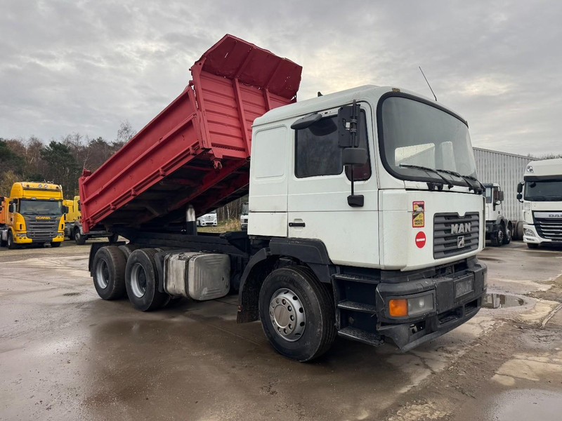 MAN 33.414 (BIG AXLE / STEEL SUSPENSION / 6 CYLINDER / MANUAL GEARBOX) - Tipvogn lastbil: billede 3 MAN 33.414 (BIG AXLE / STEEL SUSPENSION / 6 CYLINDER / MANUAL GEARBOX) - Tipvogn lastbil: billede 3