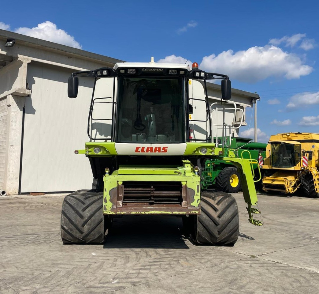CLAAS MIETITREBBIA LEXION 570TT - Mejetærsker: billede 3 CLAAS MIETITREBBIA LEXION 570TT - Mejetærsker: billede 3