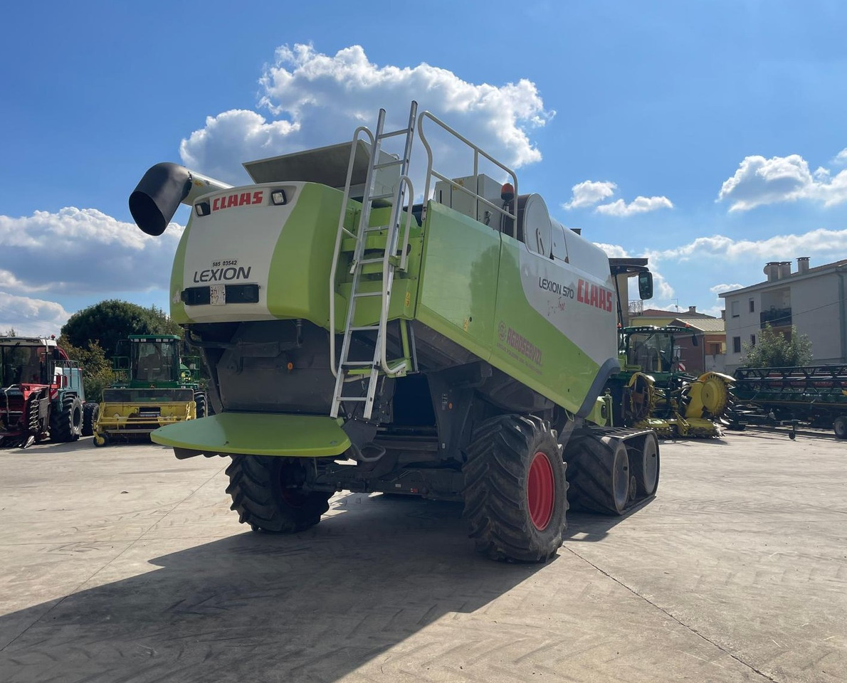 CLAAS MIETITREBBIA LEXION 570TT - Mejetærsker: billede 4 CLAAS MIETITREBBIA LEXION 570TT - Mejetærsker: billede 4
