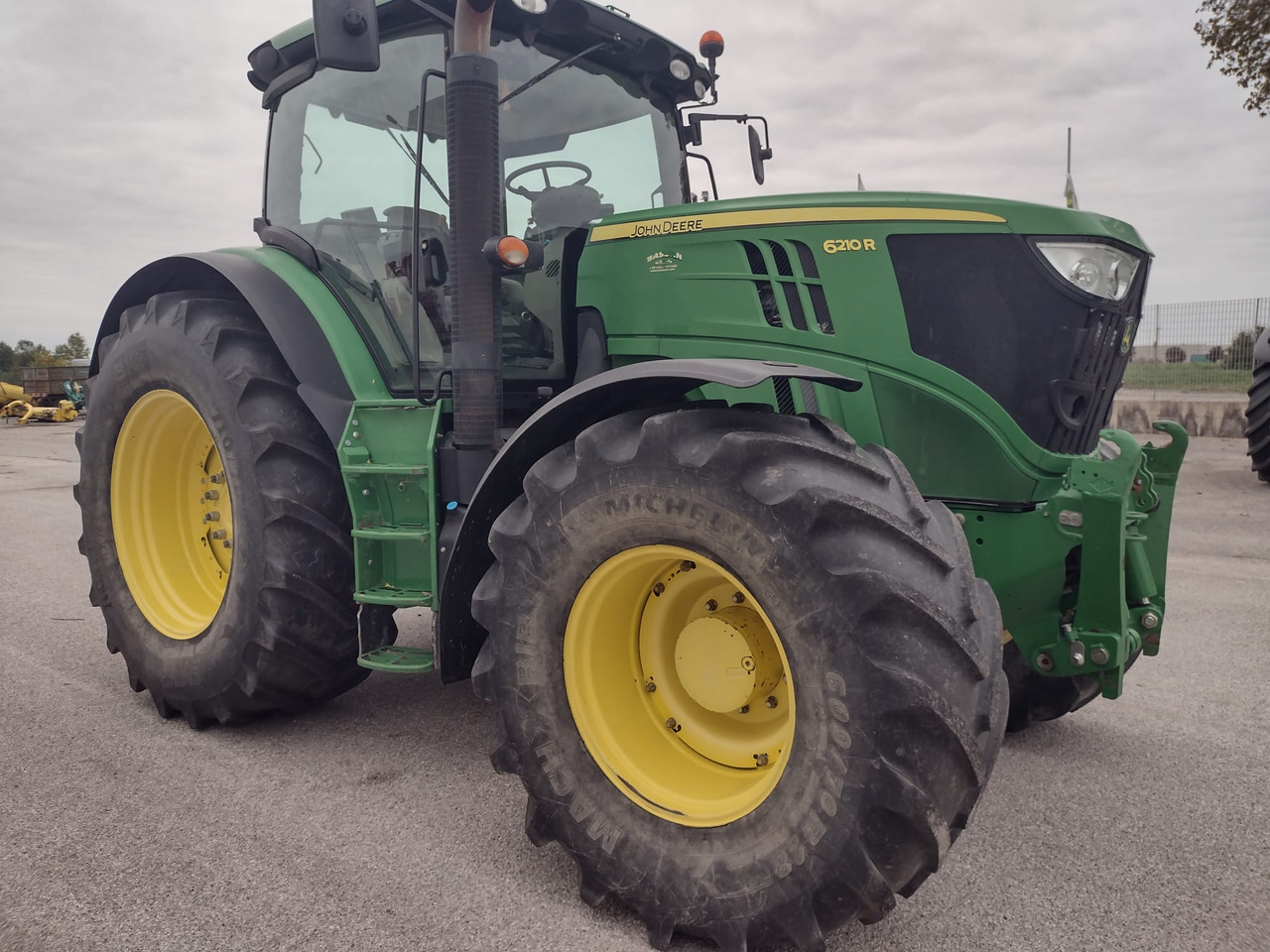 JOHN DEERE 6210 R - Traktor: billede 2 JOHN DEERE 6210 R - Traktor: billede 2