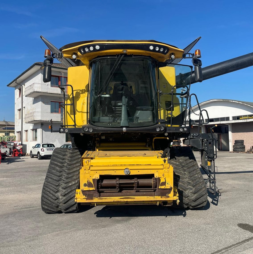 NEW HOLLAND MIETITREBBIA CR 9.90 - Mejetærsker: billede 3 NEW HOLLAND MIETITREBBIA CR 9.90 - Mejetærsker: billede 3